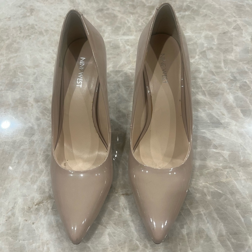 Nine West Nude Patent Leather 4” Inch Heels Pointy Toe Pumps Size 9